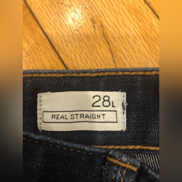 GAP Real Straight Mid-rise dark wash jeans. Size 28L. - Picture 12 of 16